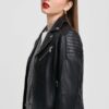 CASACA ESTILO BIKER EN CUERO COLOR ENTERO